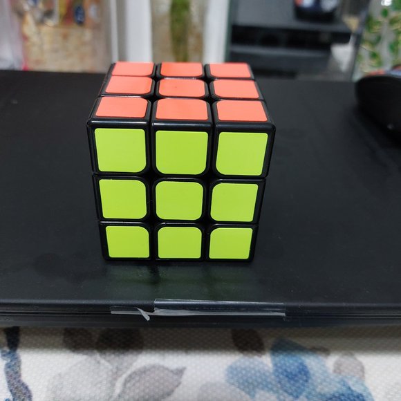 NEW Smart Cube Rubik's Cube Puzzle Fun For All Ages - Picture 5 of 7